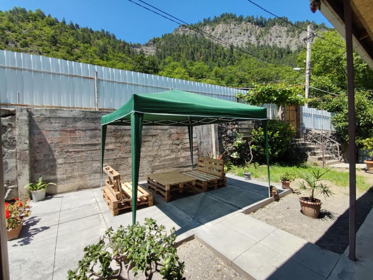 Ati Mta - Eco Hostel Bordzjomi Buitenkant foto